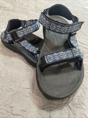 Teva navy patterned strap sandals 7